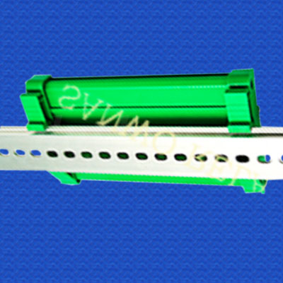 Chan-de-nhua-gan-thanh-ray-72mm-6 Chan-de-nhua-gan-thanh-ray-72mm-6